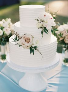 17 Simple and Elegant Wedding Cakes You'll Love - Oh The Wedding Day