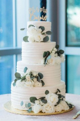 17 Simple and Elegant Wedding Cakes You'll Love - Oh The Wedding Day